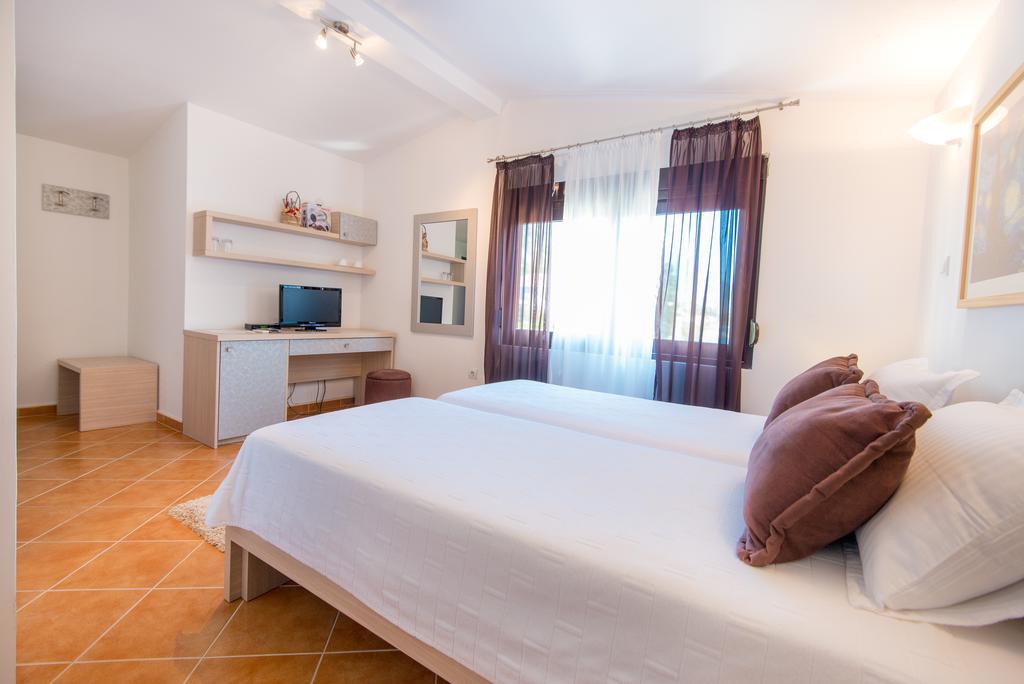 Apartments Babilon Kotor Buitenkant foto
